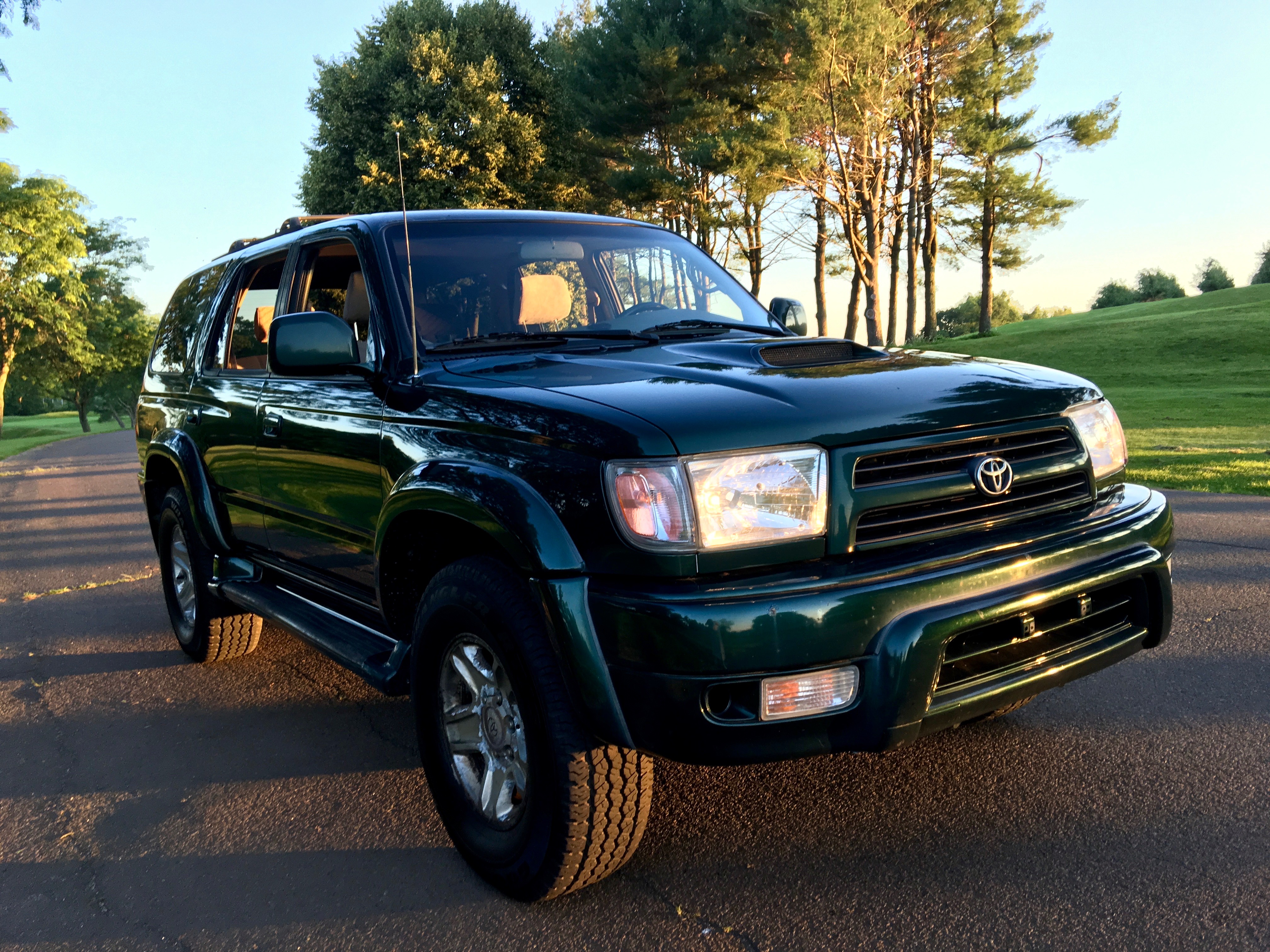 2000 Toyota 4Runner 3.4L V6 4WD 5 Speed Manual 129K - 3rd Gen - Our Pro Recon - New Clutch, Timing Belt and Waterpump, New Valve Cover Gaskets, New Spark Plugs, New Alternator, New Radiator, New Muffler and Tailpipe, New Rear Coil Springs, New Rear Shocks, New Brakes, New Tires, Frame Descaling, Applied Rust Converter Rust Mort, Sealed Frame with Fluid Film, New Bumpers - Beautiful Engine - has No Leaks — photo 14